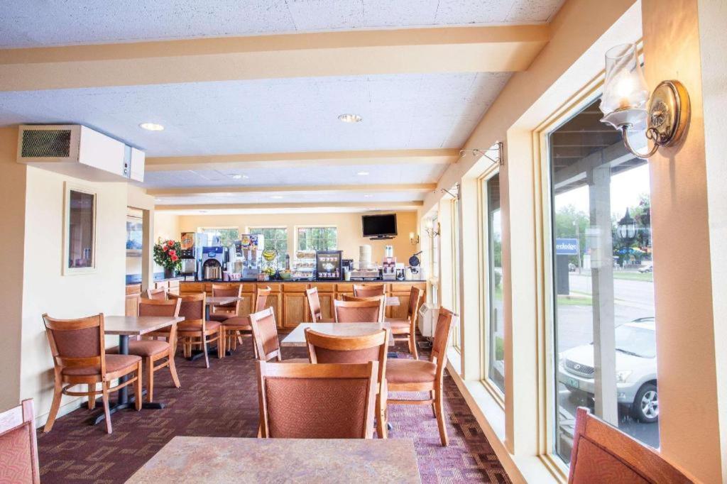 Travelodge By Wyndham South Burlington Ngoại thất bức ảnh