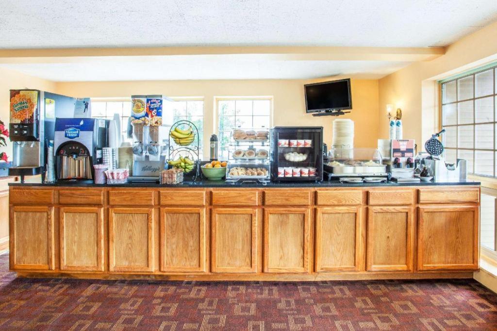 Travelodge By Wyndham South Burlington Ngoại thất bức ảnh